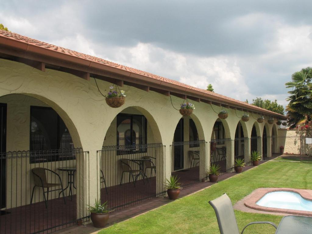 Captains Quarters Motor Inn Cambridge Extérieur photo