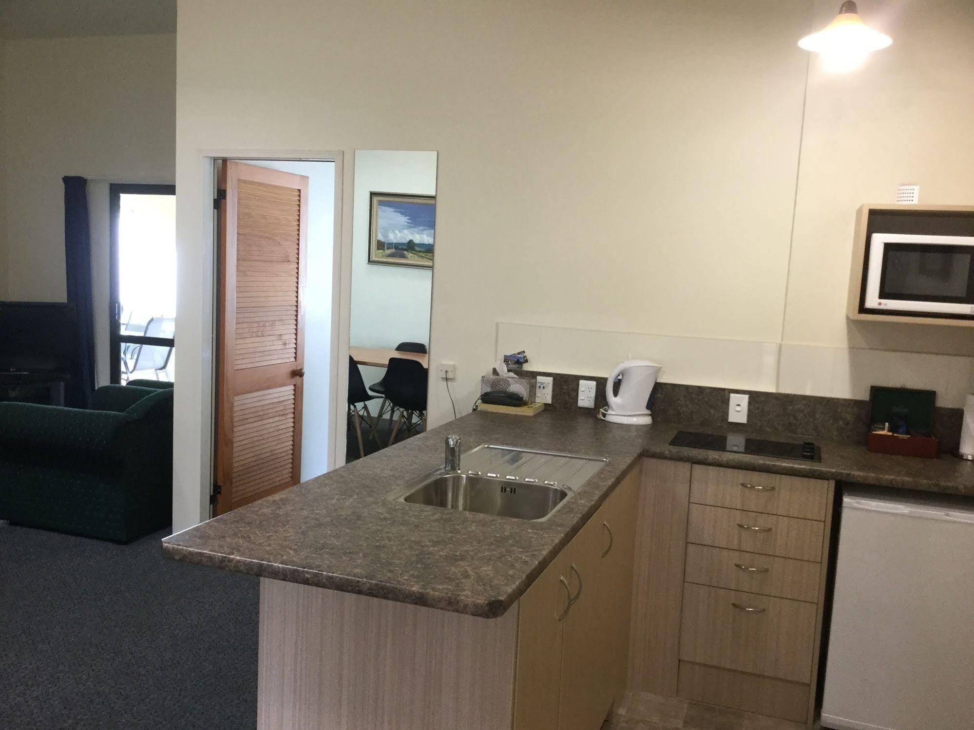 Captains Quarters Motor Inn Cambridge Extérieur photo